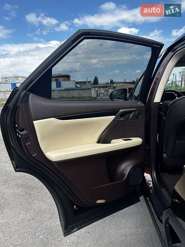 Позашляховик / Кросовер Lexus RX 2018 в Черкасах фото 12 Позашляховик / Кросовер Lexus RX 2018 в Черкасах