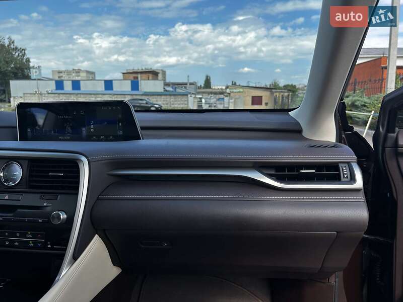 Позашляховик / Кросовер Lexus RX 2018 в Черкасах фото 23 Позашляховик / Кросовер Lexus RX 2018 в Черкасах