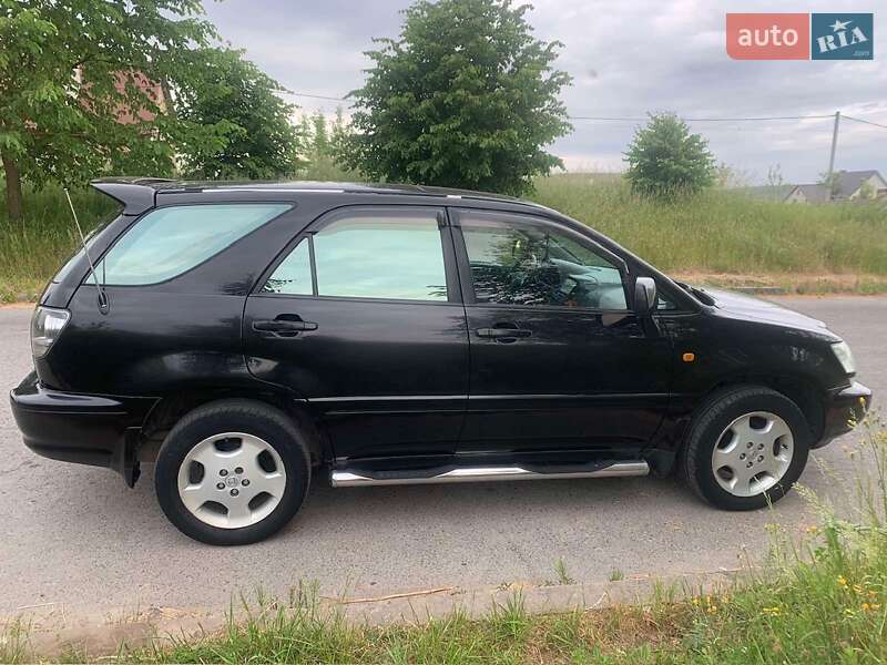 Внедорожник / Кроссовер Lexus RX 2002 в Львове