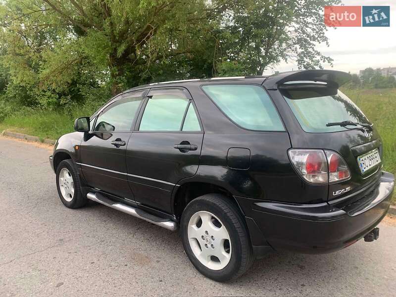 Внедорожник / Кроссовер Lexus RX 2002 в Львове