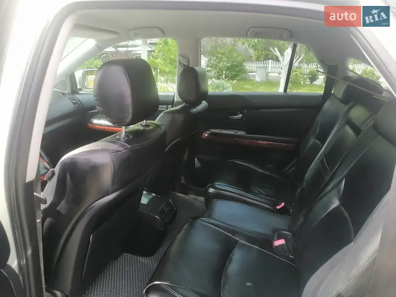 Позашляховик / Кросовер Lexus RX 2006 в 