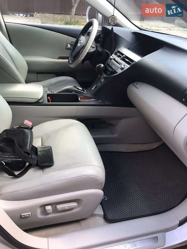 Внедорожник / Кроссовер Lexus RX 2010 в Измаиле