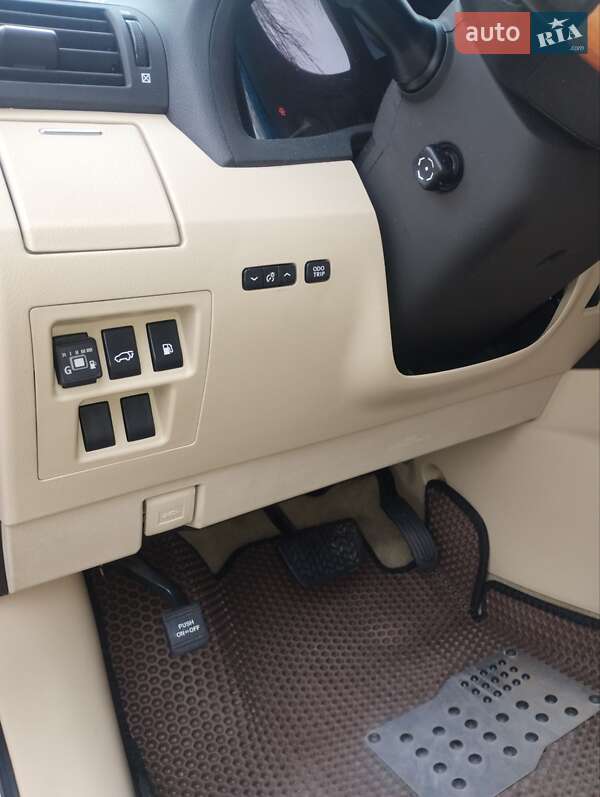 Внедорожник / Кроссовер Lexus RX 2010 в Киеве