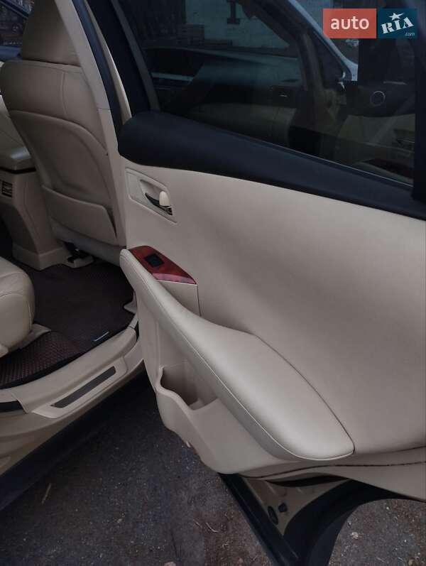 Внедорожник / Кроссовер Lexus RX 2010 в Киеве