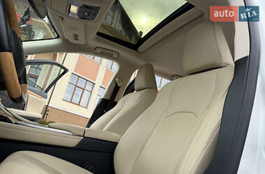Внедорожник / Кроссовер Lexus RX 2020 в 