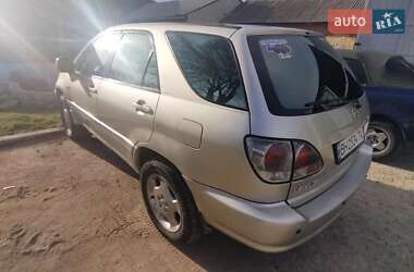 Внедорожник / Кроссовер Lexus RX 2000 в 