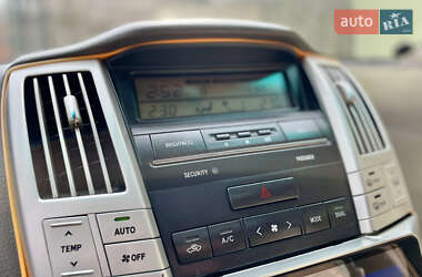 Внедорожник / Кроссовер Lexus RX 2003 в 