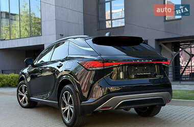 Позашляховик / Кросовер Lexus RX 2024 в 