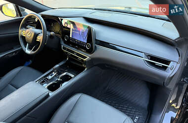 Позашляховик / Кросовер Lexus RX 2024 в 