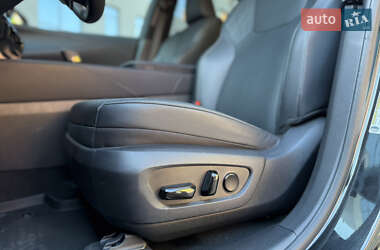 Позашляховик / Кросовер Lexus RX 2024 в 