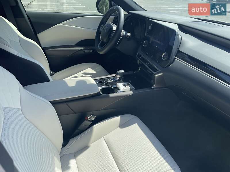Позашляховик / Кросовер Lexus RX 2023 в Дніпрі