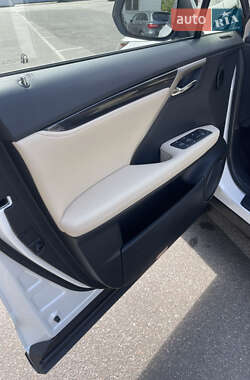 Позашляховик / Кросовер Lexus RX 2021 в 