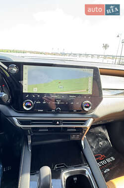 Внедорожник / Кроссовер Lexus RX 2023 в 