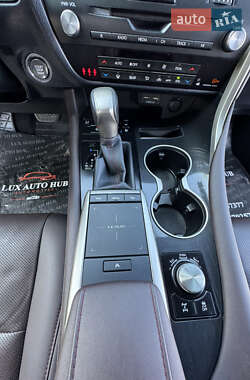 Позашляховик / Кросовер Lexus RX 2020 в 
