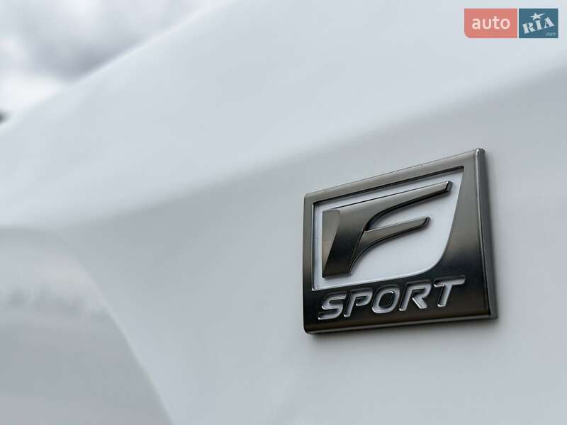 Внедорожник / Кроссовер Lexus RX 2020 в Луцке