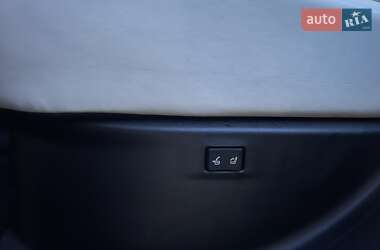 Позашляховик / Кросовер Lexus RX 2023 в 