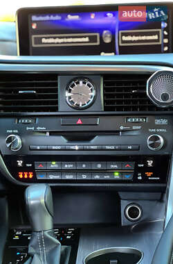 Внедорожник / Кроссовер Lexus RX 2019 в 