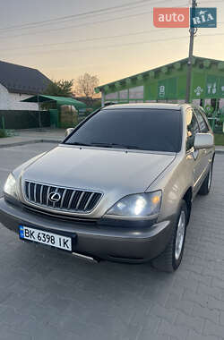 Внедорожник / Кроссовер Lexus RX 2002 в Вараше