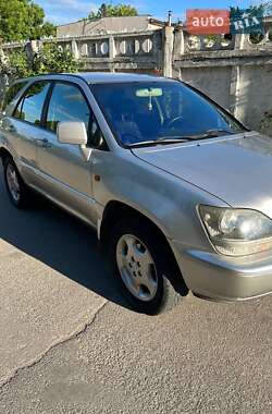 Внедорожник / Кроссовер Lexus RX 2000 в 