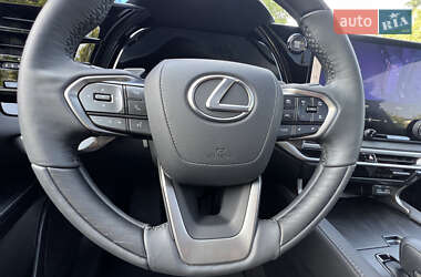 Внедорожник / Кроссовер Lexus RX 2023 в 