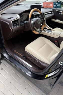 Внедорожник / Кроссовер Lexus RX 2020 в 