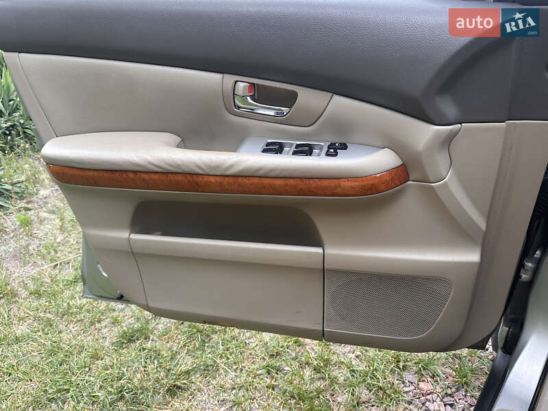 Внедорожник / Кроссовер Lexus RX 2005 в Киеве