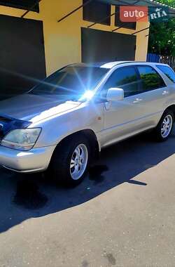 Внедорожник / Кроссовер Lexus RX 2000 в 