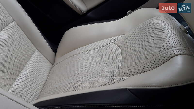Внедорожник / Кроссовер Lexus RX 2016 в Киеве фото 17 Внедорожник / Кроссовер Lexus RX 2016 в Киеве