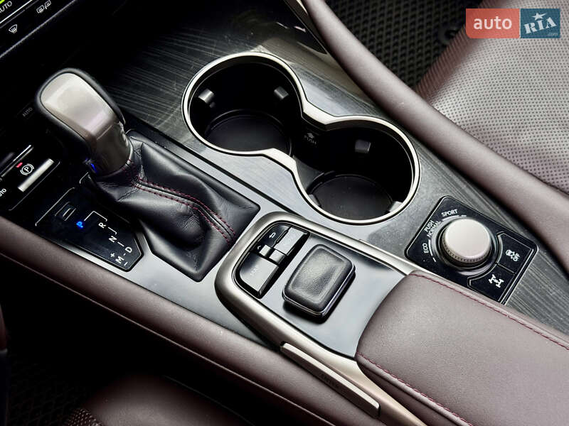 Позашляховик / Кросовер Lexus RX 2018 в Києві