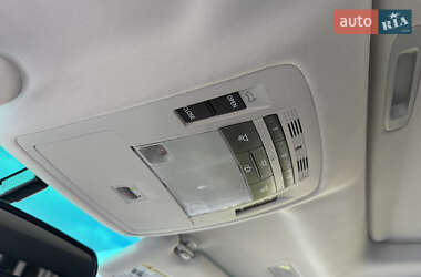Позашляховик / Кросовер Lexus RX 2011 в 