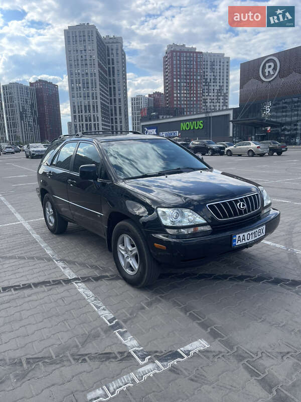 Внедорожник / Кроссовер Lexus RX 2000 в Киеве