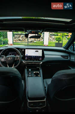 Внедорожник / Кроссовер Lexus RX 2024 в 