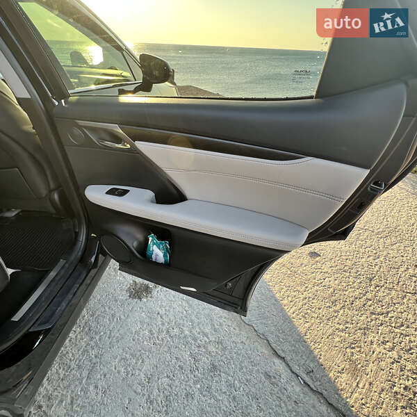 Внедорожник / Кроссовер Lexus RX 2017 в Арцизе