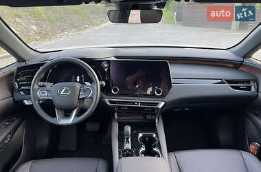 Внедорожник / Кроссовер Lexus RX 2024 в 