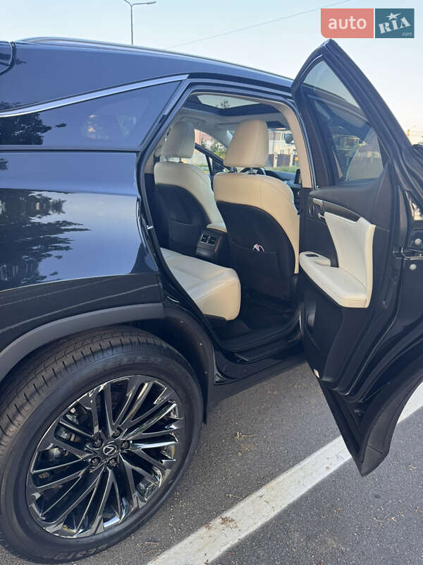 Внедорожник / Кроссовер Lexus RX 2021 в Киеве