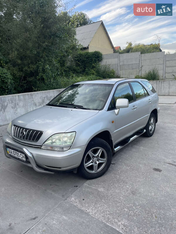 Внедорожник / Кроссовер Lexus RX 2002 в Киеве