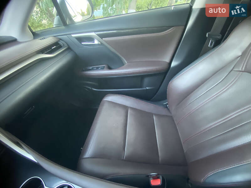 Внедорожник / Кроссовер Lexus RX 2016 в Краснограде фото 41 Внедорожник / Кроссовер Lexus RX 2016 в Краснограде