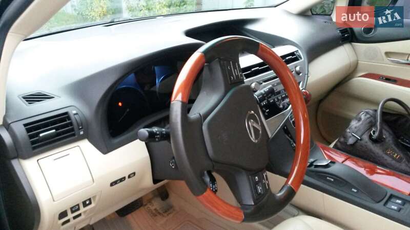 Позашляховик / Кросовер Lexus RX 2010 в Полтаві
