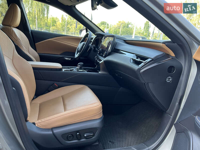 Внедорожник / Кроссовер Lexus RX 2023 в Киеве фото 45 Внедорожник / Кроссовер Lexus RX 2023 в Киеве