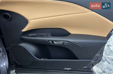 Внедорожник / Кроссовер Lexus RX 2023 в 