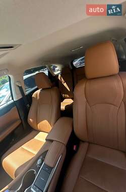 Внедорожник / Кроссовер Lexus RX 2021 в 