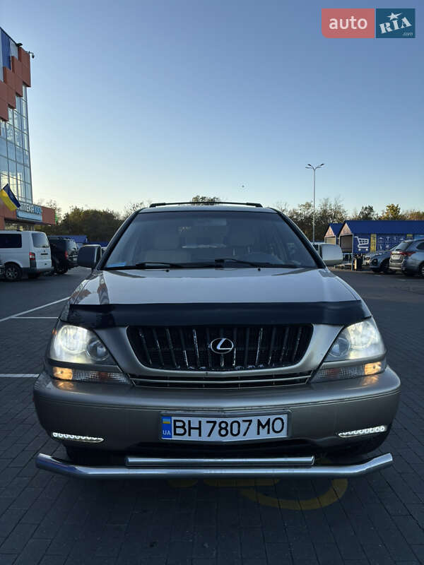 Lexus RX, фото з оголошення