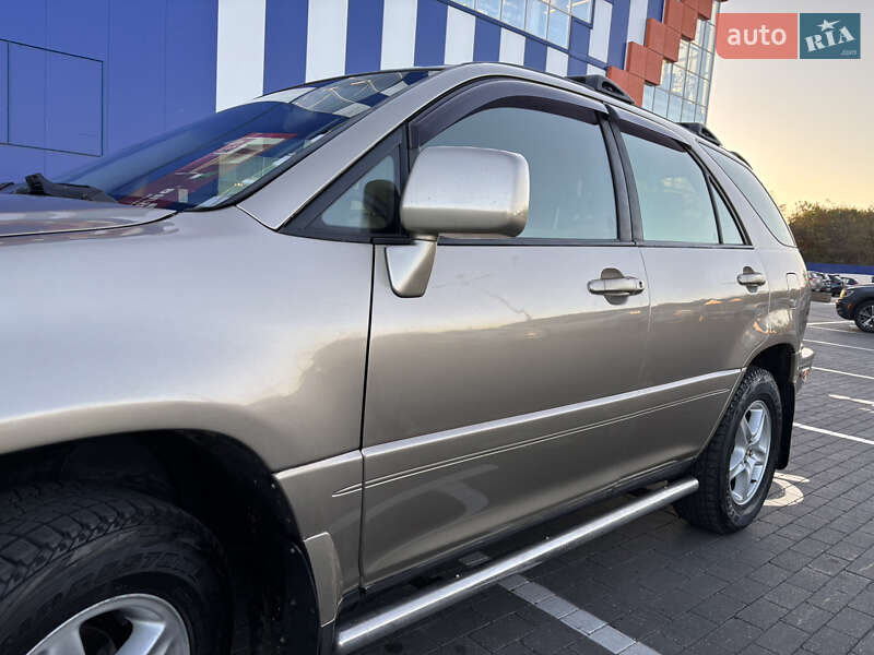 Внедорожник / Кроссовер Lexus RX 1999 в Одессе