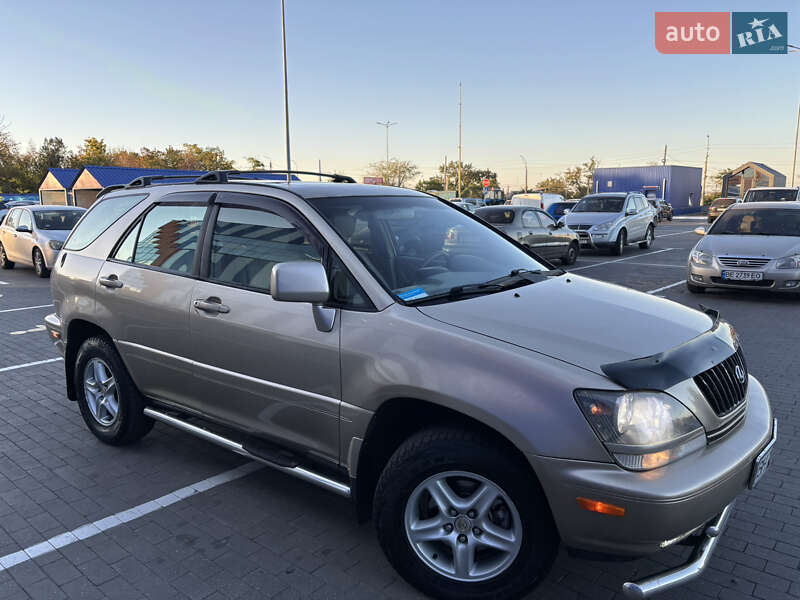 Внедорожник / Кроссовер Lexus RX 1999 в Одессе