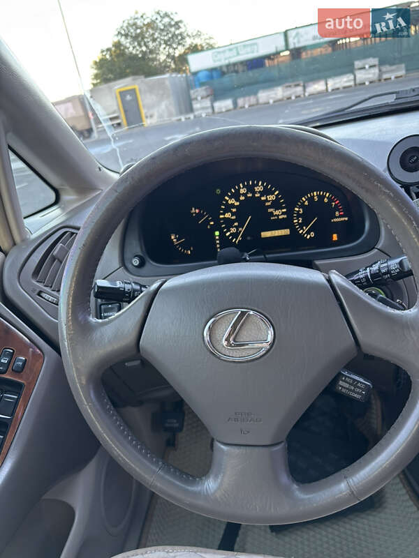 Внедорожник / Кроссовер Lexus RX 1999 в Одессе