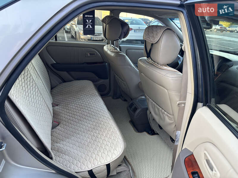 Внедорожник / Кроссовер Lexus RX 1999 в Одессе
