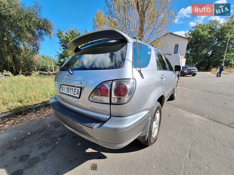 Внедорожник / Кроссовер Lexus RX 2002 в Киеве