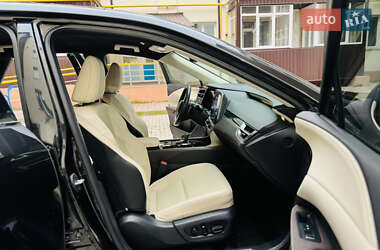 Внедорожник / Кроссовер Lexus RX 2023 в 