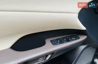 Внедорожник / Кроссовер Lexus RX 2023 в 