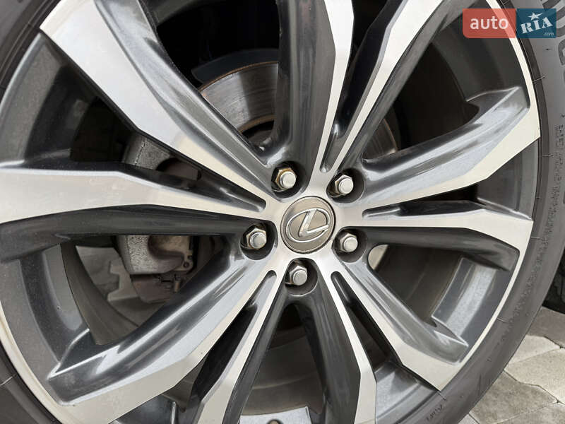 Внедорожник / Кроссовер Lexus RX 2017 в Ирпене
